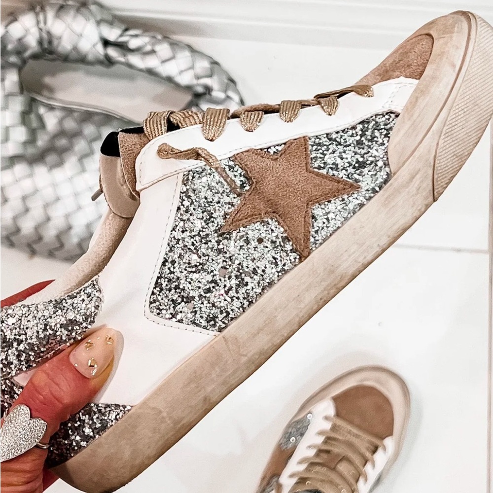 Women's Vegan Leather Lace Up Sneakers